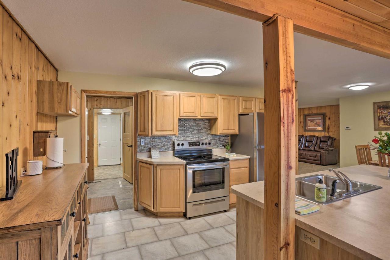Rustic Spearfish Cabin On 12-Acre Trout Farm Exteriör bild
